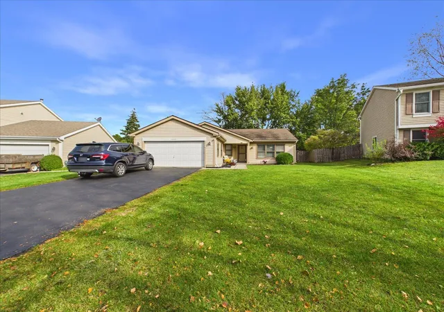 Photo 1 of Single family home for sale at 1353 Fountain Green Dr, Crystal Lake, IL 60014 | MLS# 12786751 | Listing updated on 2026-10-20