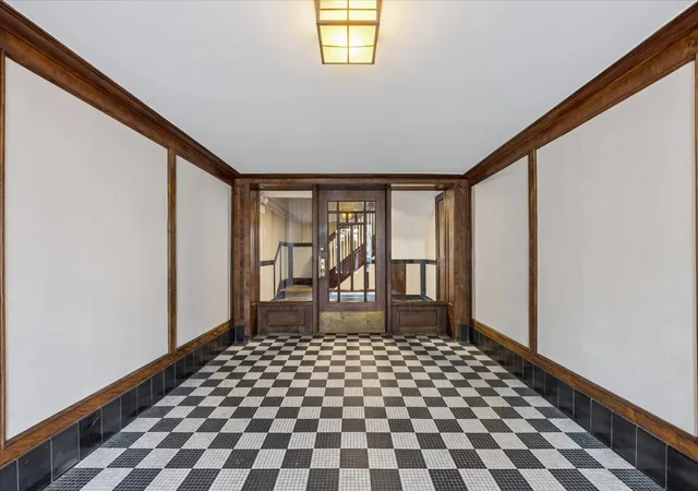 Photo 3 of Townhouse for sale at 5800 S Blackstone Ave #3N, Chicago, IL 60637 | MLS# 12786769 | Listing updated on 2026-10-22