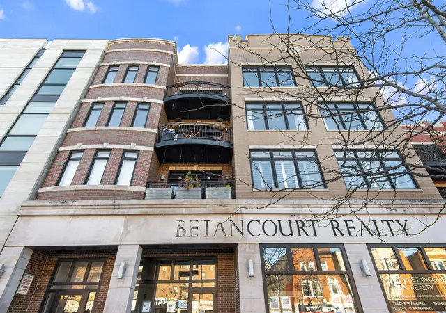 Condo for sale at 2041 W Division St #302, Chicago, IL 60622 | MLS# 12786783