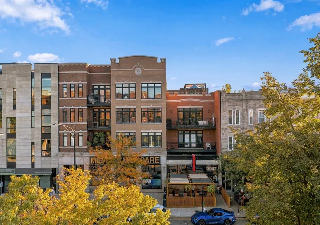 Photo 1 of Condo for sale at 2041 W Division St #302, Chicago, IL 60622 | MLS# 12786783 | Listing updated on 2026-10-22