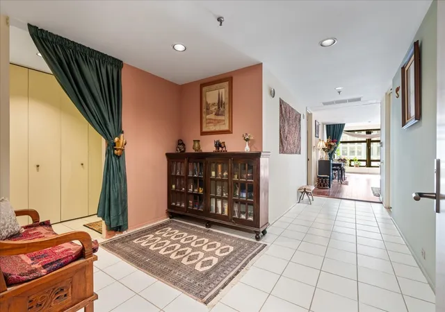 Photo 2 of Condo for sale at 680 N Lake Shore Dr #1310, Chicago, IL 60611 | MLS# 12786801 | Listing updated on 2026-10-28