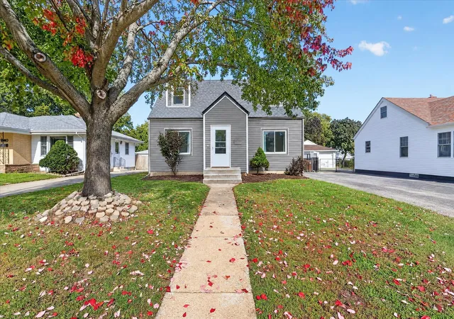 Photo 2 of Single family home for sale at 542 Renrose Ave, Loves Park, IL 61111 | MLS# 12786812 | Listing updated on 2026-10-29