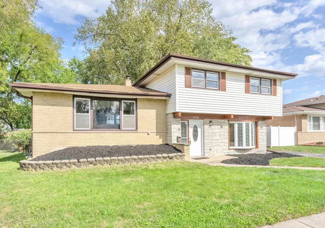 Photo 2 of Single family home for sale at 17061 Evans Dr, South Holland, IL 60473 | MLS# 12786836 | Listing updated on 2026-10-23