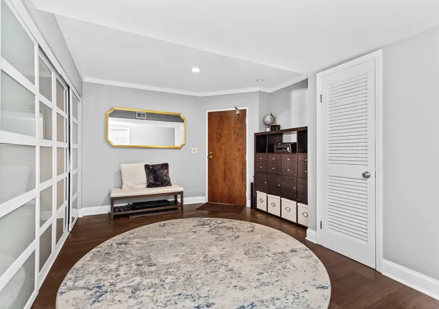 Photo 2 of Condo for sale at 3900 Dundee Rd #304, Northbrook, IL 60062 | MLS# 12786847 | Listing updated on 2026-10-22