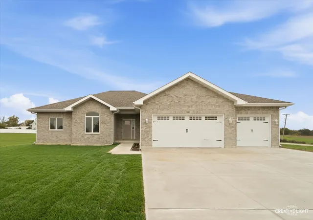 Photo 1 of Single family home for sale at 3 Ronhill Rd, Yorkville, IL 60560 | MLS# 12786856 | Listing updated on 2026-10-21