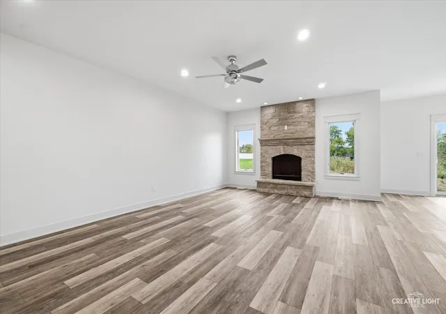 Photo 3 of Single family home for sale at 3 Ronhill Rd, Yorkville, IL 60560 | MLS# 12786856 | Listing updated on 2026-10-21