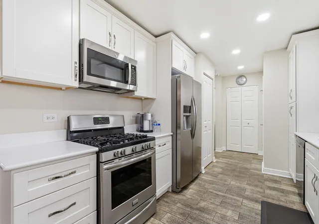 Photo 2 of Single family home for sale at 1594 Arborwood Cir, Romeoville, IL 60446 | MLS# 12786865 | Listing updated on 2026-10-22