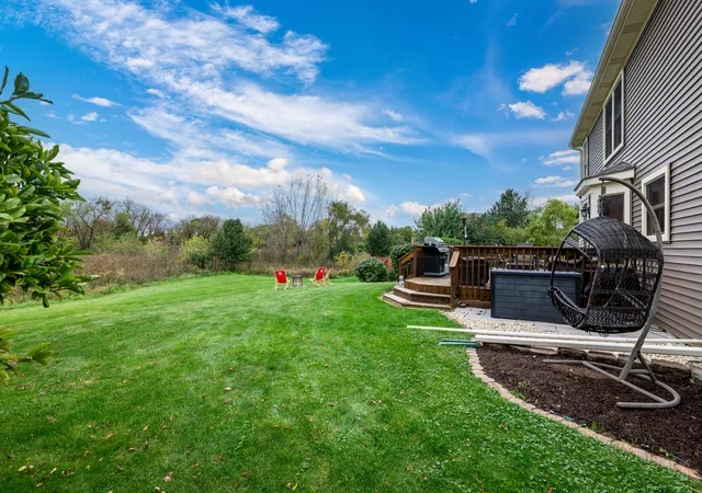 Photo 3 of Single family home for sale at 5485 Fox Path Ln, Hoffman Estates, IL 60192 | MLS# 12786867 | Listing updated on 2026-10-22