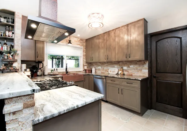 Photo 4 of Single family home for sale at 1470 Edgefield Ln, Hoffman Estates, IL 60169 | MLS# 12786868 | Listing updated on 2026-10-22