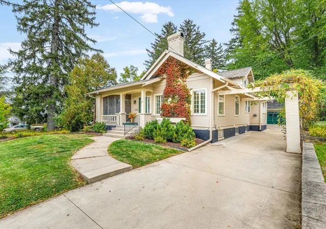 Photo 1 of Single family home for sale at 115 N Bailey Ave, Freeport, IL 61032 | MLS# 12786876 | Listing updated on 2026-10-21