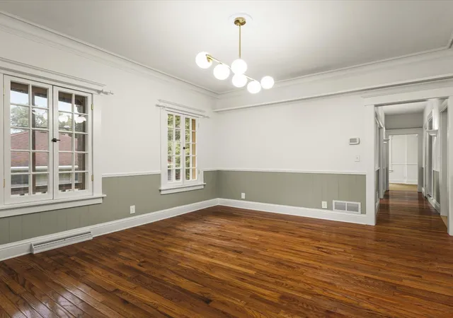 Photo 4 of Single family home for sale at 115 N Bailey Ave, Freeport, IL 61032 | MLS# 12786876 | Listing updated on 2026-10-21