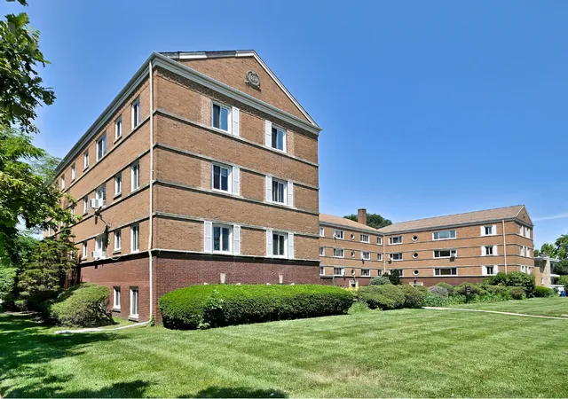 Photo 1 of Condo for sale at 1112 N Harlem Ave #1, River Forest, IL 60305 | MLS# 12786881 | Listing updated on 2026-10-21