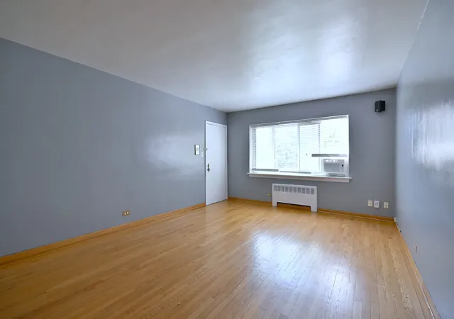 Listing Photo 4 - Condo for sale in building located at 1112 N Harlem Ave, River Forest, IL 60305 - Unit #1