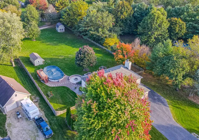 Photo 2 of Single family home for sale at 4n563 Arrowhead Dr, St. Charles, IL 60175 | MLS# 12786883 | Listing updated on 2026-10-29