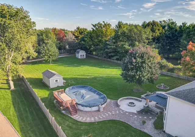 Photo 4 of Single family home for sale at 4n563 Arrowhead Dr, St. Charles, IL 60175 | MLS# 12786883 | Listing updated on 2026-10-29
