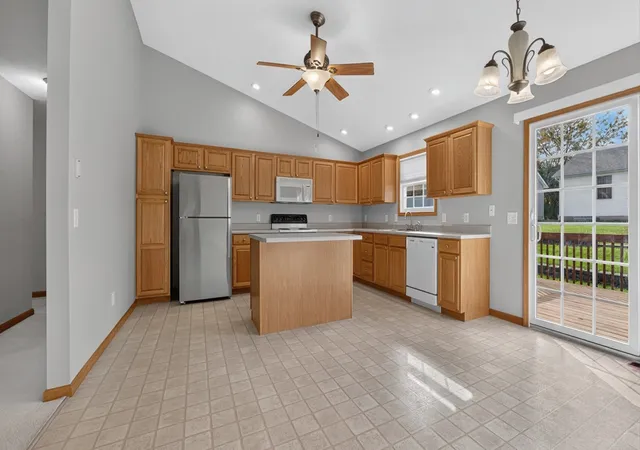 Photo 3 of Single family home for sale at 403 Gambel Ct, Normal, IL 61761 | MLS# 12786892 | Listing updated on 2026-10-22
