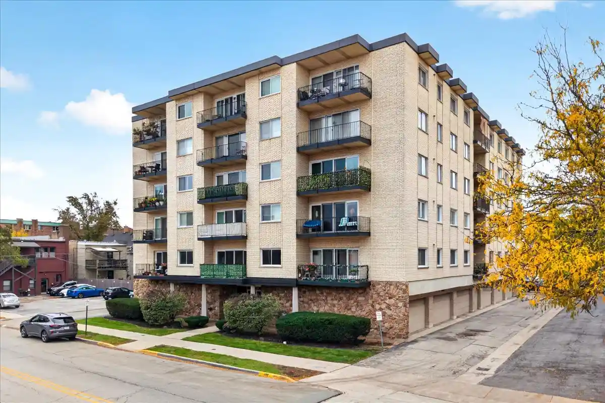 Listing Photo 1 - Condo for sale in 7314 Randolph St located at 7314 Randolph St, Forest Park, IL 60130 - Unit #4E