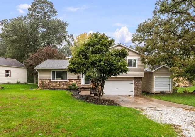 Single family home for sale at 610 Forest Rd, East Moline, IL 61244 | MLS# 12786908
