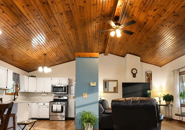 Photo 3 of Single family home for sale at 1102 Woodwind Dr, Plano, IL 60545 | MLS# 12786911 | Listing updated on 2026-10-27