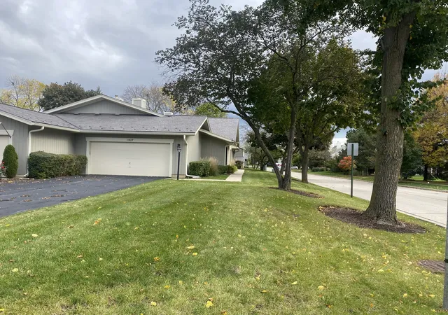 Photo 1 of Condo for sale at 1427 James Ct, Libertyville, IL 60048 | MLS# 12786920 | Listing updated on 2026-10-22