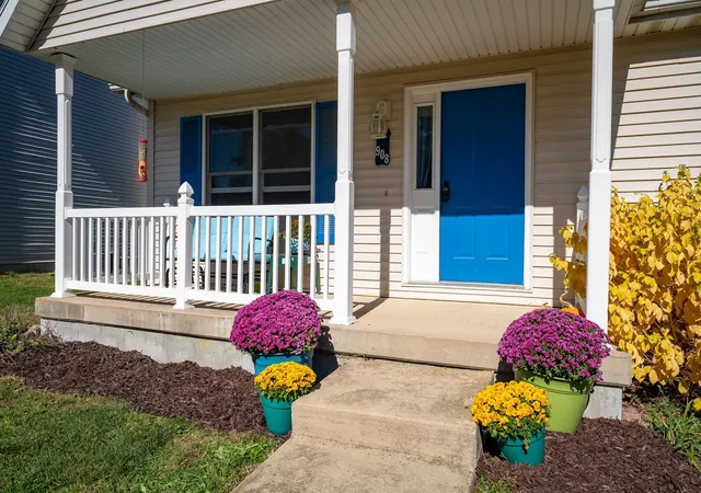 Photo 3 of Single family home for sale at 908 Perry Ln, Normal, IL 61761 | MLS# 12786925 | Listing updated on 2026-10-22