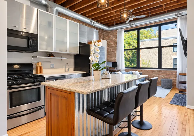 Photo 4 of Condo for sale at 3201 N Seminary Ave #201, Chicago, IL 60657 | MLS# 12786929 | Listing updated on 2026-10-22