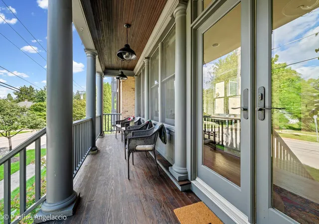 Photo 2 of Mansion for sale at 203 Dundee Ave, Barrington, IL 60010 | MLS# 12786937 | Listing updated on 2026-10-22