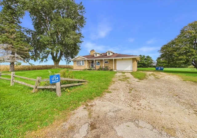 Photo 4 of Sale Pending at 1754 Brooklyn Rd, Ashton, IL 61006 | MLS# 12786940 | Listing updated on 2026-10-20
