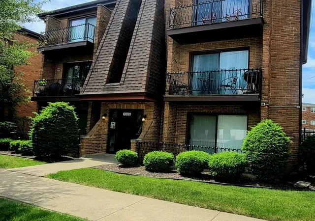 Photo 1 of Townhouse for sale at 1889 Michigan City Rd #3E, Calumet City, IL 60409 | MLS# 12786942 | Listing updated on 2026-10-21
