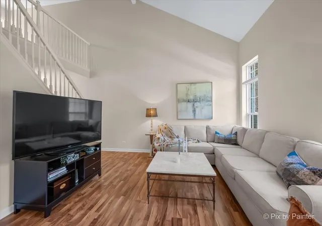 Photo 3 of Townhouse for sale at 624 Daisy Ln, Roselle, IL 60172 | MLS# 12786962 | Listing updated on 2026-10-21