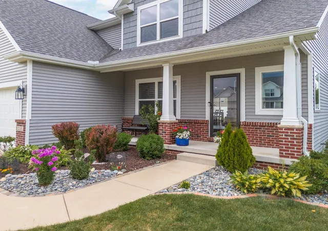 Photo 3 of Single family home for sale at 1116 Staghorne Way, Bloomington, IL 61705 | MLS# 12786965 | Listing updated on 2026-10-25