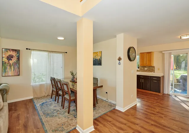 Photo 3 of Single family home for sale at 11 Eagle Ct, Streamwood, IL 60107 | MLS# 12786976 | Listing updated on 2026-10-22