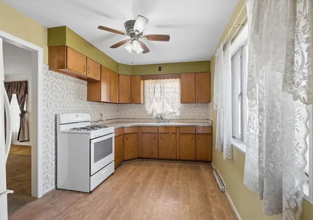 Photo 4 of Single family home for sale at 2921 S 10th Avenue, Broadview, IL 60155 | MLS# 12786983 | Listing updated on 2026-10-21