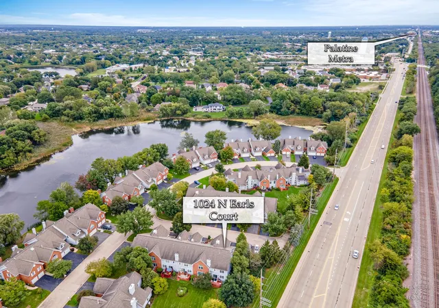Photo 2 of Townhouse for sale at 1024 N Earls Ct, Palatine, IL 60067 | MLS# 12786984 | Listing updated on 2026-10-21