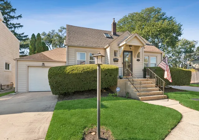 Photo 2 of Single family home for sale at 9138 Belleforte Ave, Morton Grove, IL 60053 | MLS# 12787001 | Listing updated on 2026-10-20