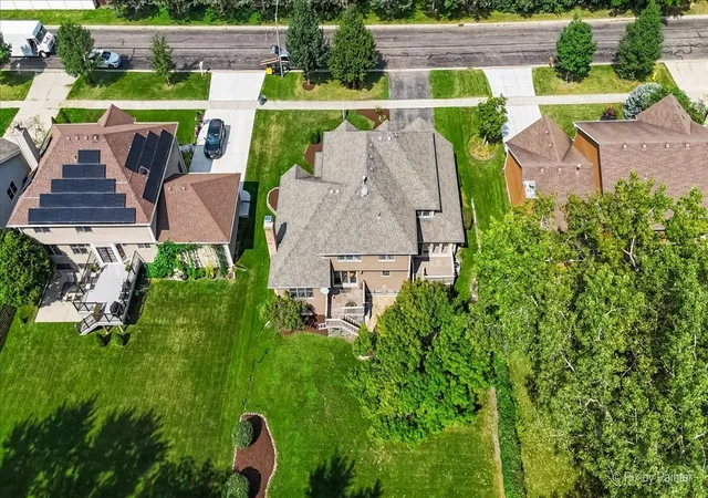 Photo 4 of Single family home for sale at 1468 Plum Grv Ct, Carol Stream, IL 60188 | MLS# 12787009 | Listing updated on 2026-10-22