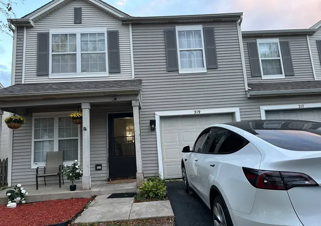 Photo 3 of Townhouse for sale at 219 Charleston Ave, Romeoville, IL 60446 | MLS# 12787023 | Listing updated on 2026-10-24