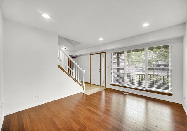 Photo 3 of Single family home for sale at 1001 Martingale Ln, Round Lake Beach, IL 60073 | MLS# 12787032 | Listing updated on 2026-10-22