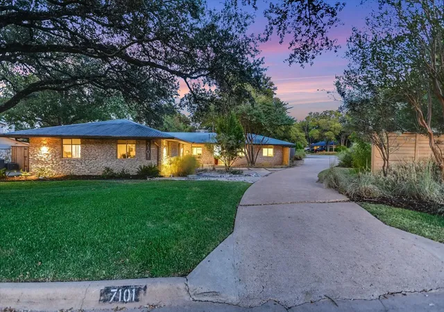 Single family home for sale at 7101 Sungate Dr, Austin, TX 78731 | MLS# 12787049