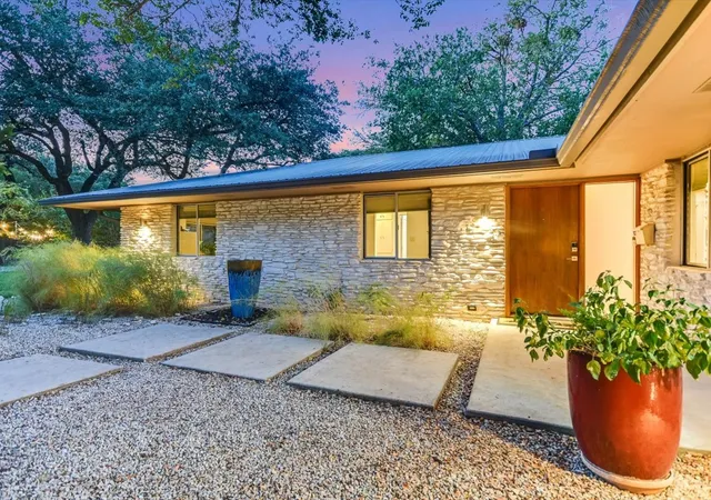 Single family home for sale at 7101 Sungate Dr, Austin, TX 78731 | MLS# 12787049