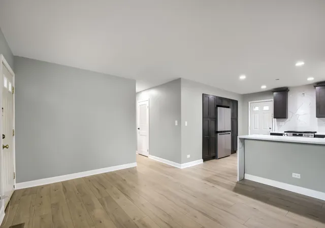 Photo 4 of Single family home for sale at 15301 Dorchester Ave, Dolton, IL 60419 | MLS# 12787050 | Listing updated on 2026-10-22