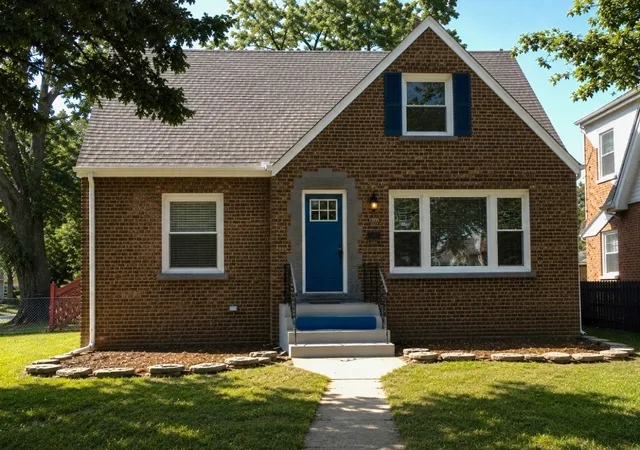 Single family home for sale at 11056 S Sangamon St, Chicago, IL 60643 | MLS# 12787065
