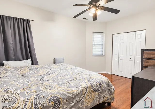 Photo 4 of Condo for sale at 4615 S Michigan Ave #3S, Chicago, IL 60653 | MLS# 12787067 | Listing updated on 2026-10-22