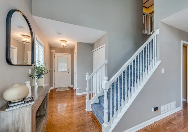 Photo 4 of Townhouse for sale at 151 Sussex Ct, Roselle, IL 60172 | MLS# 12787079 | Listing updated on 2026-10-23