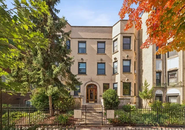 Photo 1 of Condo for sale at 3808 N Pine Grv Ave #1S, Chicago, IL 60613 | MLS# 12787083 | Listing updated on 2026-10-22