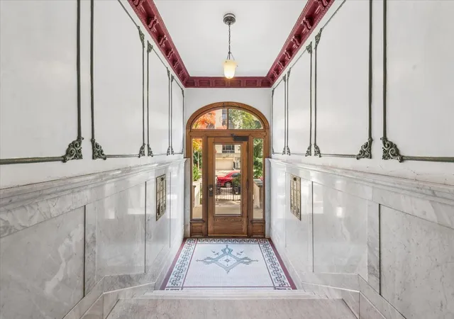 Photo 2 of Condo for sale at 3808 N Pine Grv Ave #1S, Chicago, IL 60613 | MLS# 12787083 | Listing updated on 2026-10-22