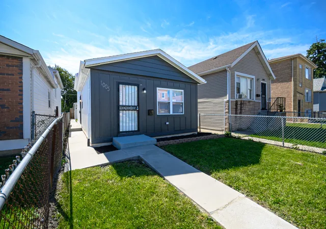 Single family home for sale at 1005 W 103rd Street, Chicago, IL 60643 | MLS# 12787094