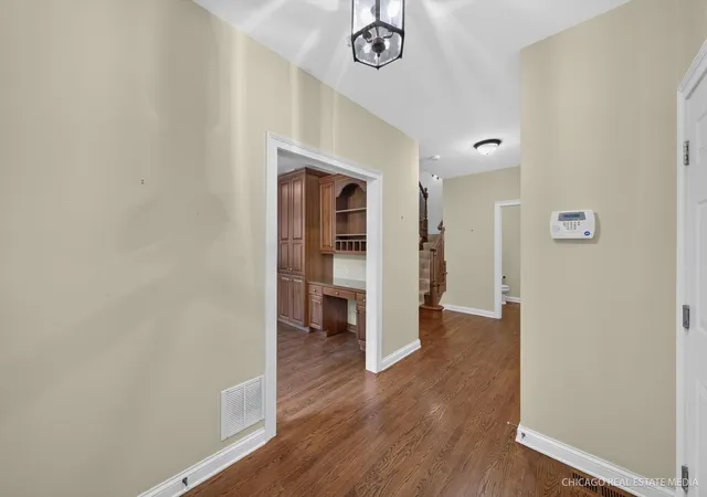 Photo 2 of Townhouse for sale at 790 Parkview Ct, Glen Ellyn, IL 60137 | MLS# 12787097 | Listing updated on 2026-10-22