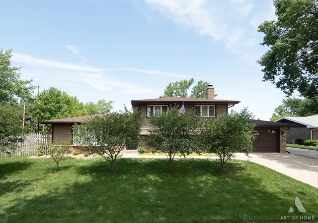 Single family home for sale at 8140 W 91st Street, Hickory Hills, IL 60457 | MLS# 12787101