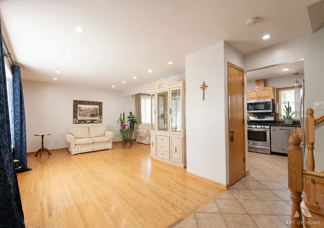 Photo 3 of Single family home for sale at 8140 W 91st Street, Hickory Hills, IL 60457 | MLS# 12787101 | Listing updated on 2026-10-22